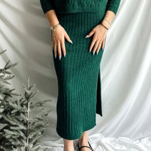 Heartloom Dresses & Skirts - Heartloom Hunter Green Oliviera Skirt NWT